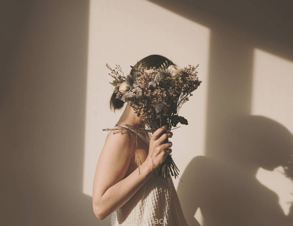 ¿Te Comparas Todo el Tiempo? Así Puedes Romper el Ciclo y Sentirte&nbsp;Suficiente